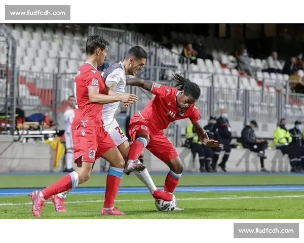 英格兰 U21 主帅敲响警钟:决赛对阵德国必须杜绝小组赛失误 英格兰 U21 主帅敲响警钟:决赛对阵德国必须杜绝小组赛失误