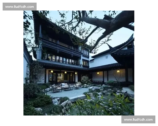 夜骑西湖:杭州青年的浪漫通勤美学 夜骑西湖:杭州青年的浪漫通勤美学