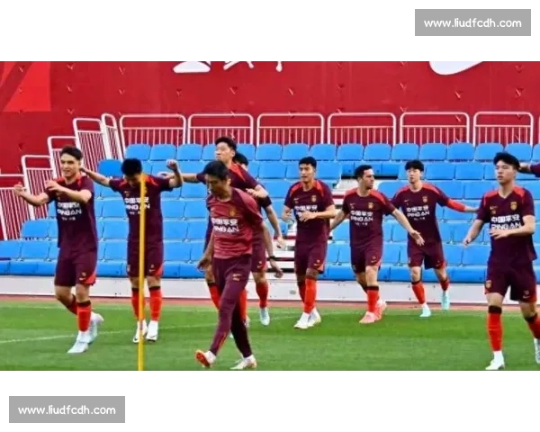 国足东亚杯开启换血新征程!4231 战术革新 + 00 后挑大梁,保级底线暗藏战术试验 国足东亚杯开启换血新征程!4231 战术革新 + 00 后挑大梁,保级底线暗藏战术试验